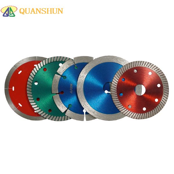 Hot pressed diamond saw blade