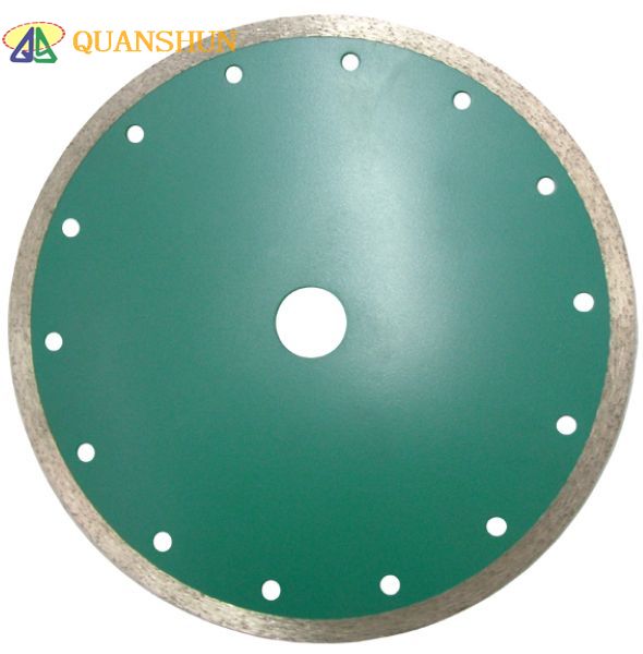 Hot pressed diamond saw blade