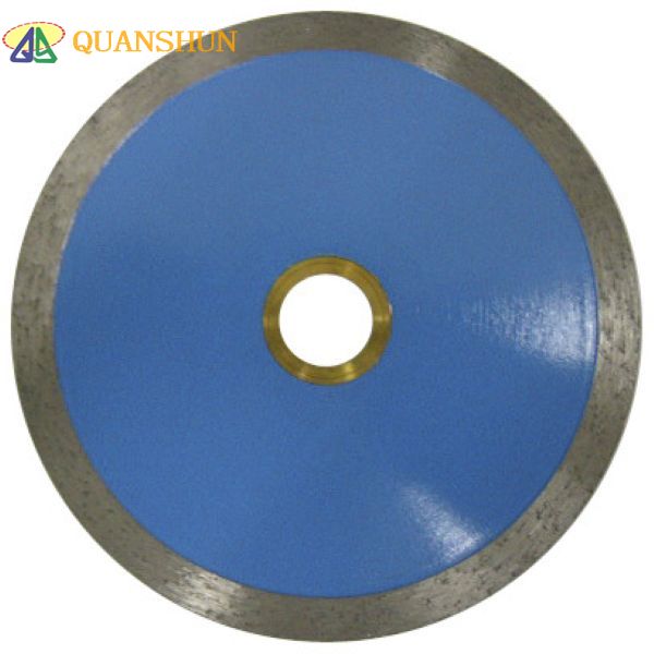 Hot pressed diamond saw blade